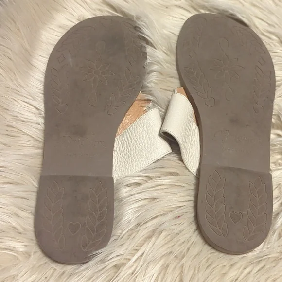 Brighton Cream Color Rhinestone Crystal Embellished Adagio thongs Sandals Sz 9 - Picture 3 of 6